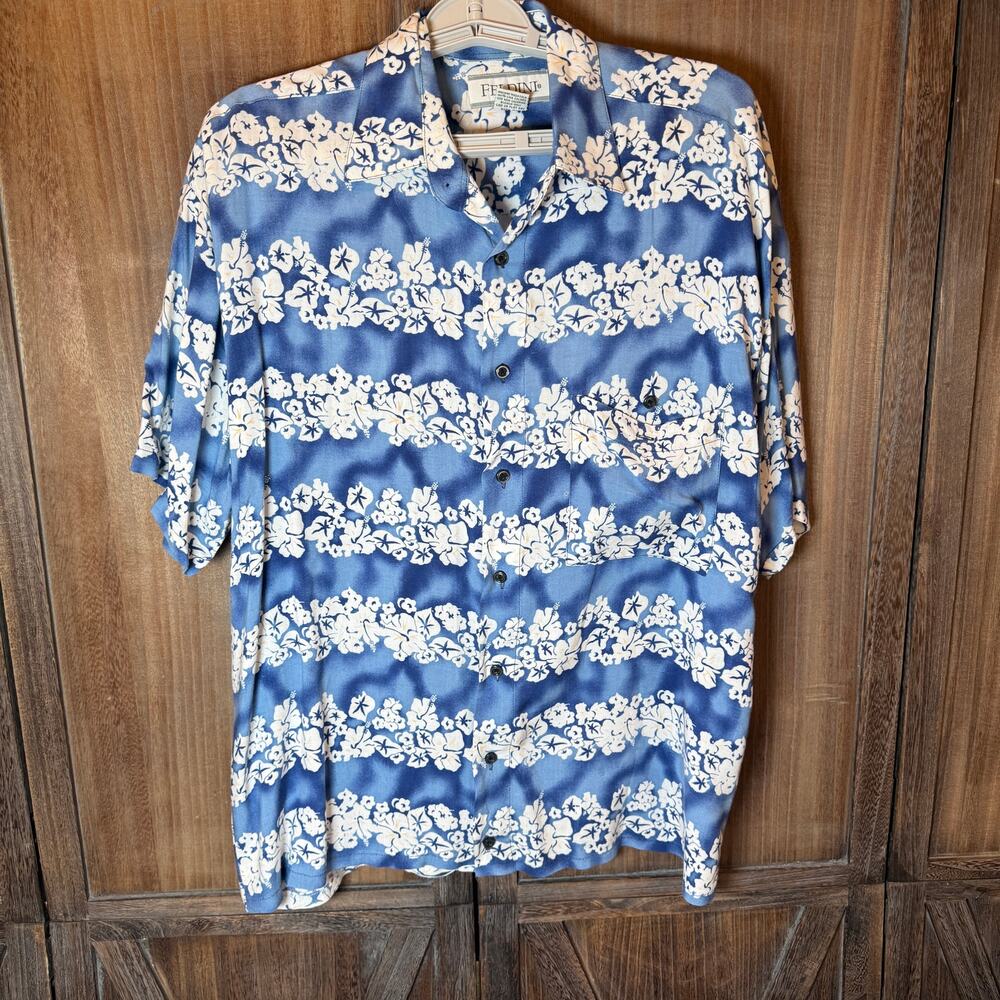 Vintage Feldini Mens Hawaiian Aloha Shirt Size M Blue White Floral Rayon Korea